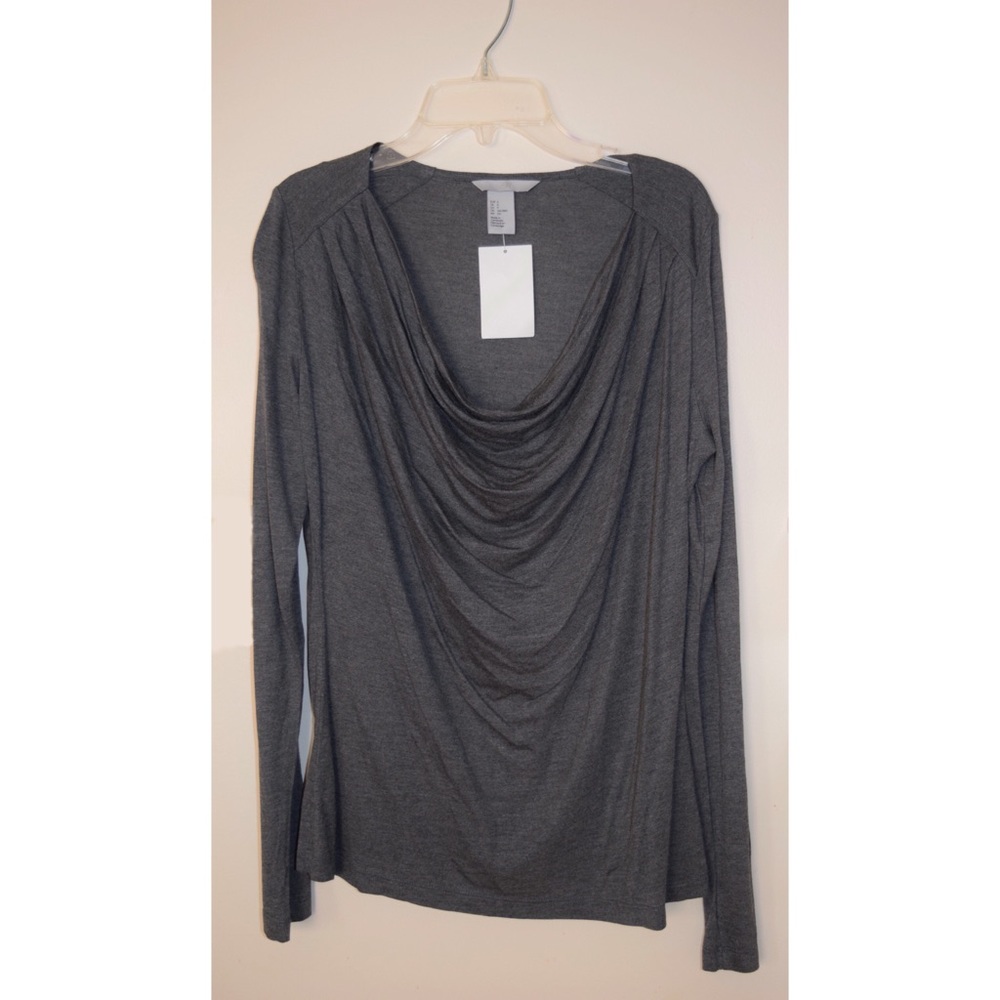 Gray long sleeve shirt